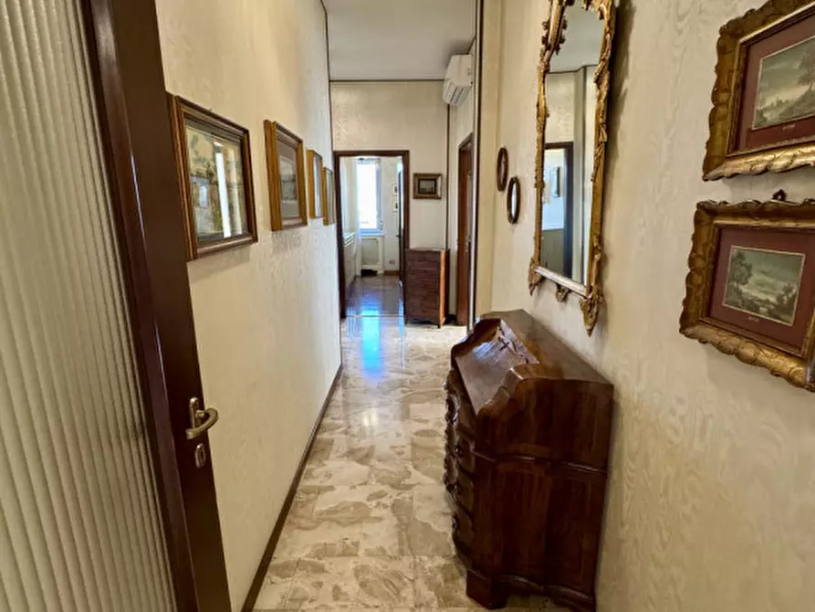 Immagine 17 di Appartamento in vendita  in Via Colonnello Alessandro Bettoni, 13 a Brescia