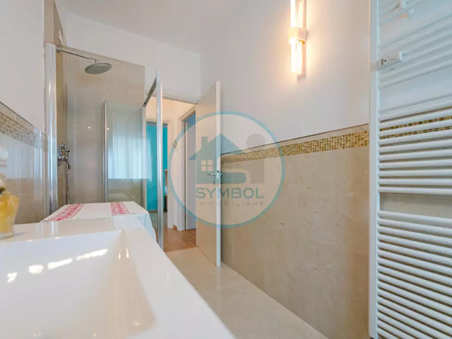 Immagine 7 di Appartamento in vendita  in Via Roma - Corso del Popolo a Venezia