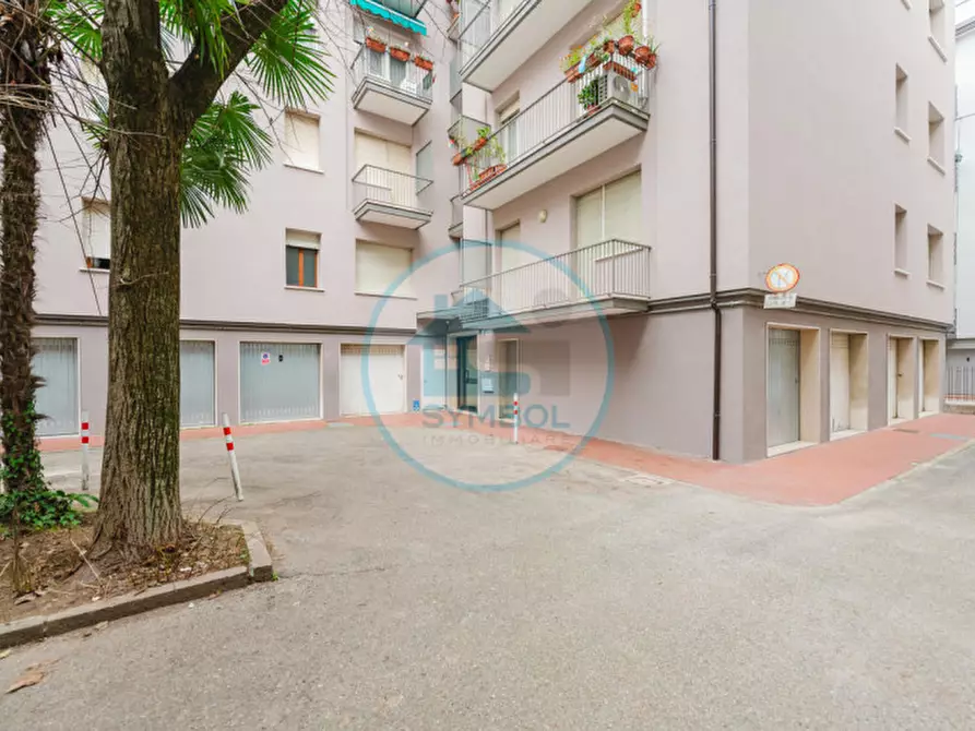 Immagine 27 di Appartamento in vendita  in Via Roma - Corso del Popolo a Venezia