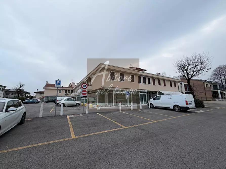 Immagine 7 di Negozio in affitto  in VIA VALSUGANA 51 a San Giorgio In Bosco