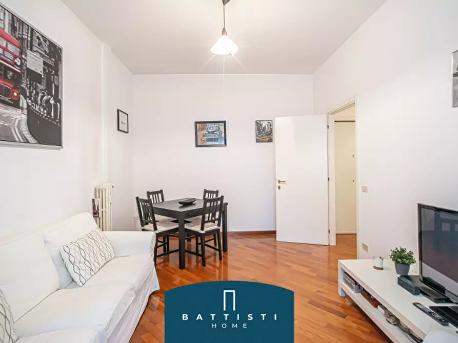 Immagine 4 di Appartamento in vendita  in via salento a Roma