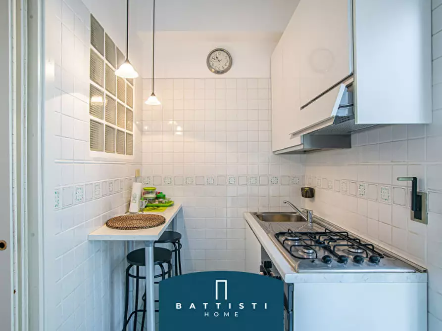 Immagine 6 di Appartamento in vendita  in via salento a Roma