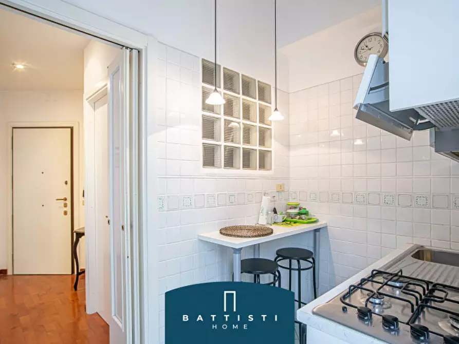 Immagine 7 di Appartamento in vendita  in via salento a Roma