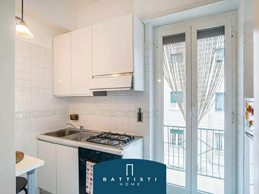 Immagine 8 di Appartamento in vendita  in via salento a Roma