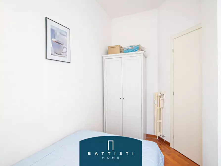 Immagine 15 di Appartamento in vendita  in via salento a Roma