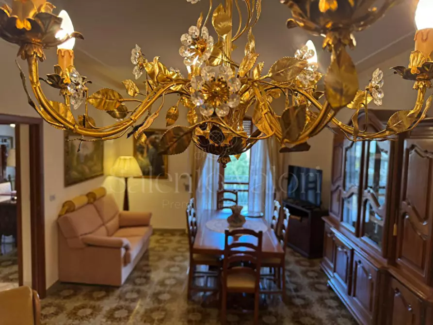 Immagine 9 di Casa bifamiliare in vendita  in Via Luigi Ferrari 29 a Parabita