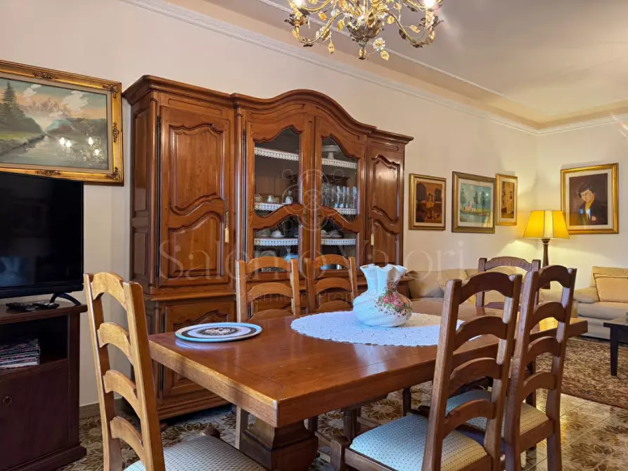 Immagine 13 di Casa bifamiliare in vendita  in Via Luigi Ferrari 29 a Parabita