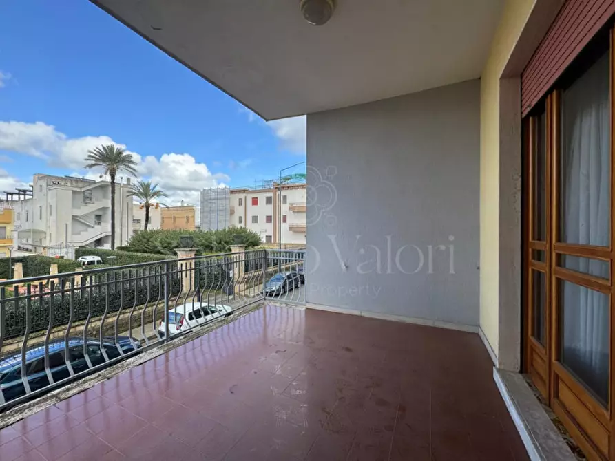 Immagine 17 di Casa bifamiliare in vendita  in Via Luigi Ferrari 29 a Parabita