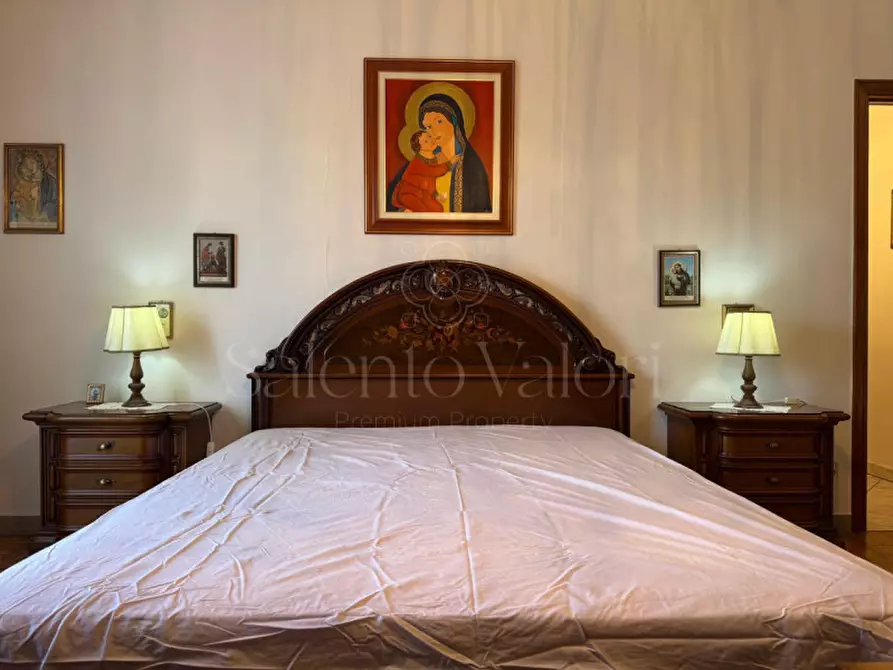 Immagine 20 di Casa bifamiliare in vendita  in Via Luigi Ferrari 29 a Parabita