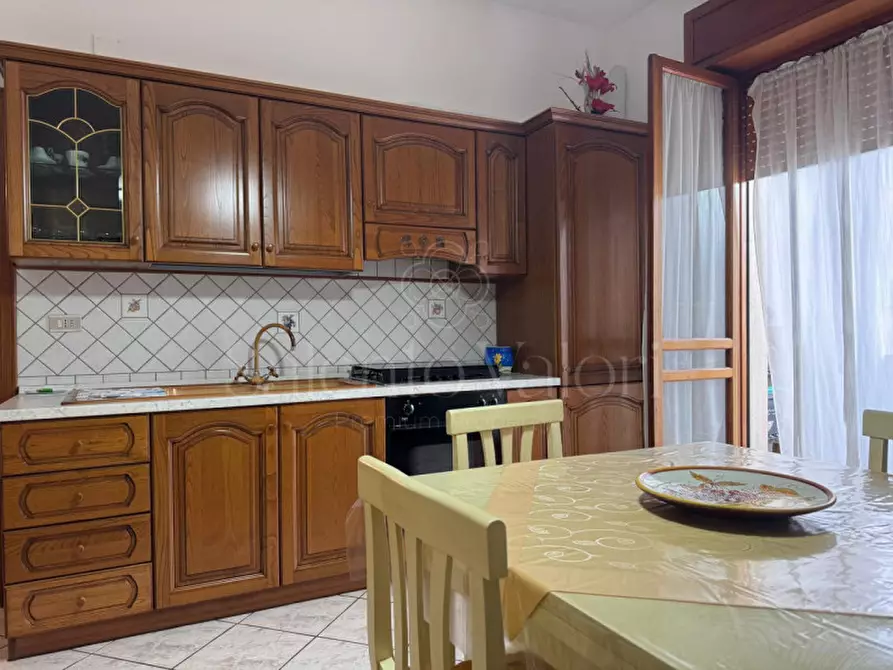 Immagine 30 di Casa bifamiliare in vendita  in Via Luigi Ferrari 29 a Parabita