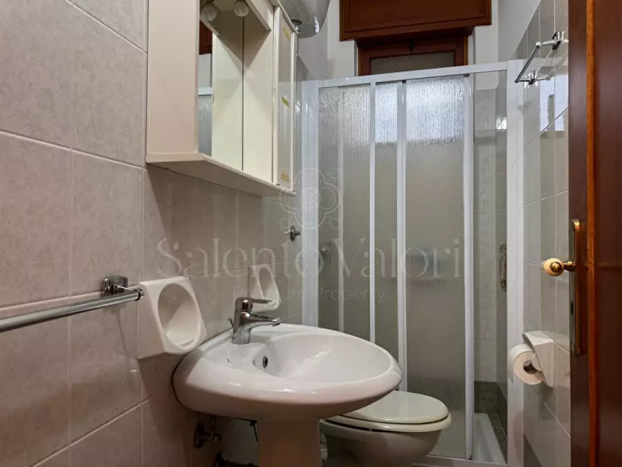 Immagine 41 di Casa bifamiliare in vendita  in Via Luigi Ferrari 29 a Parabita