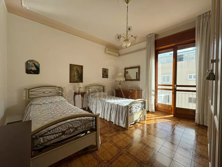 Immagine 42 di Casa bifamiliare in vendita  in Via Luigi Ferrari 29 a Parabita