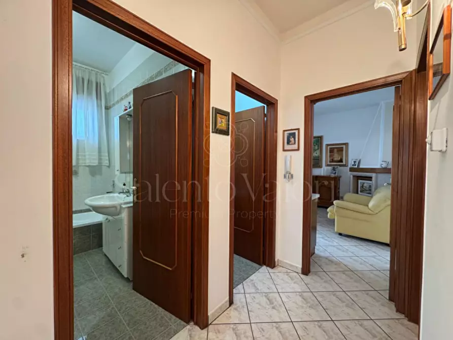 Immagine 44 di Casa bifamiliare in vendita  in Via Luigi Ferrari 29 a Parabita