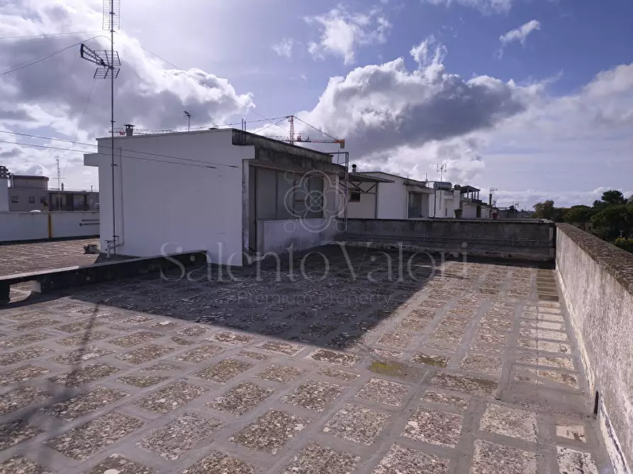 Immagine 62 di Casa bifamiliare in vendita  in Via Luigi Ferrari 29 a Parabita