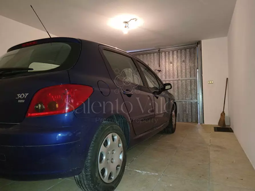 Immagine 69 di Casa bifamiliare in vendita  in Via Luigi Ferrari 29 a Parabita
