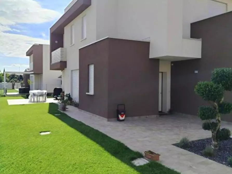 Immagine 20 di Casa bifamiliare in vendita  in Via Alessandro Manzoni a Albignasego