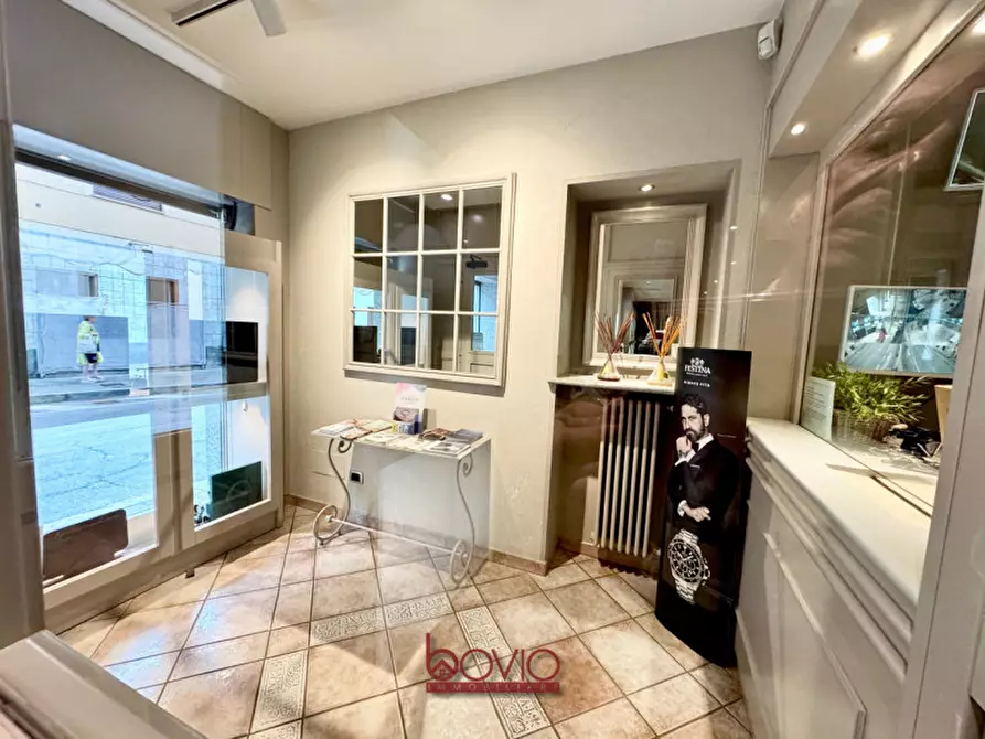 Immagine 15 di Negozio in vendita  in VIA TORINO 146 a Brandizzo