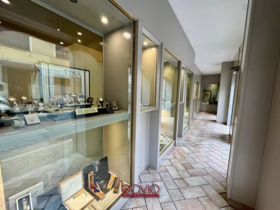 Immagine 16 di Negozio in vendita  in VIA TORINO 146 a Brandizzo