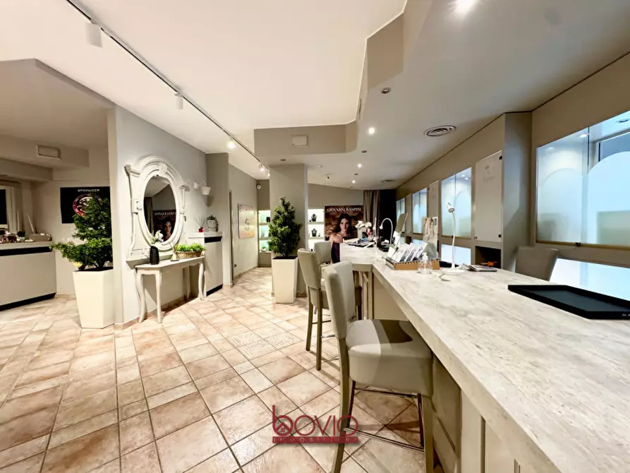 Immagine 21 di Negozio in vendita  in VIA TORINO 146 a Brandizzo