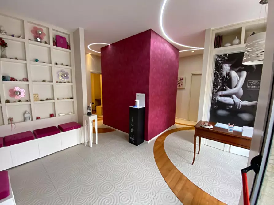 Immagine 4 di Attività commerciale in vendita  in Via Palmi 33 a Reggio Di Calabria