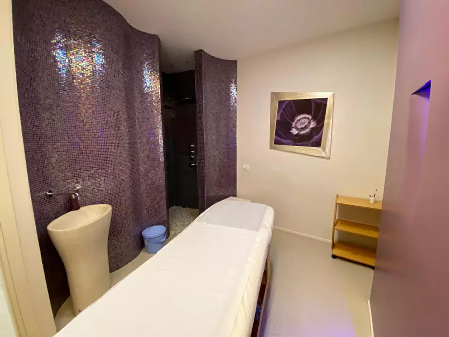 Immagine 14 di Attività commerciale in vendita  in Via Palmi 33 a Reggio Di Calabria