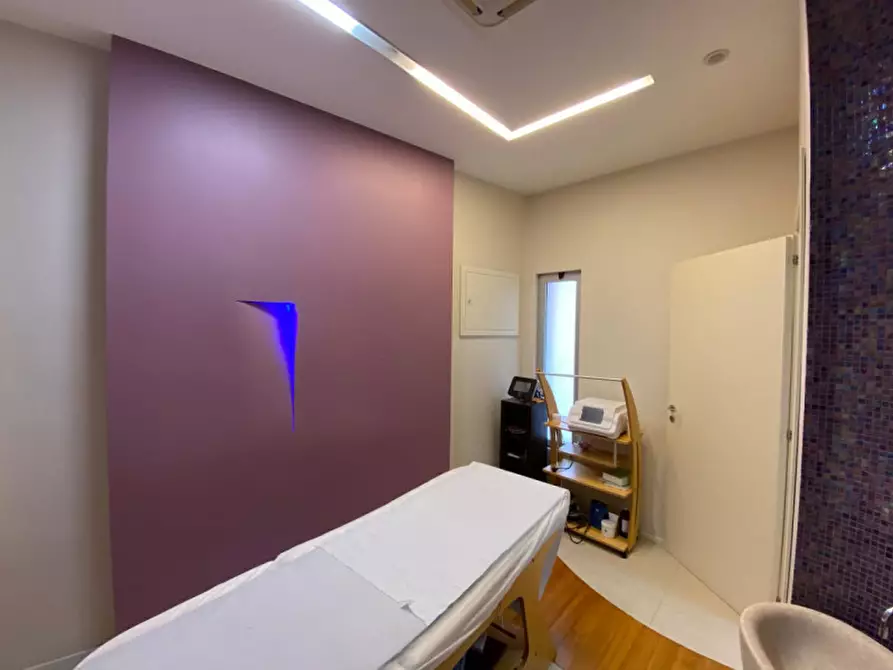 Immagine 16 di Attività commerciale in vendita  in Via Palmi 33 a Reggio Di Calabria