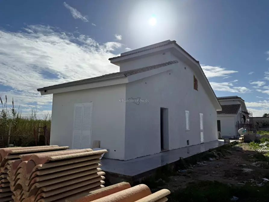 Immagine 2 di Villa in vendita  a Pozzallo