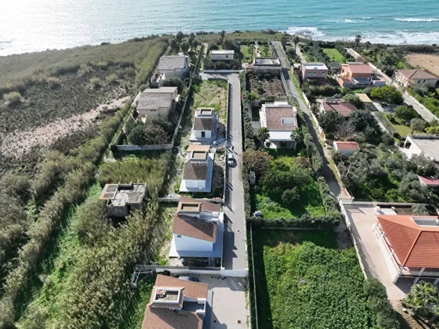 Immagine 10 di Villa in vendita  a Pozzallo