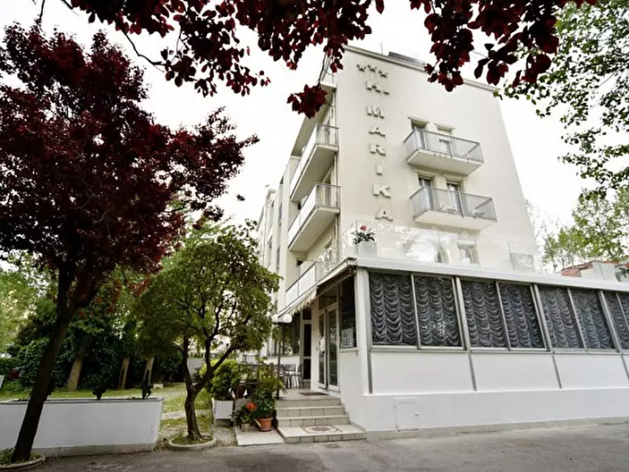 Immagine 1 di Hotel in affitto  in Viale Bari a Rimini
