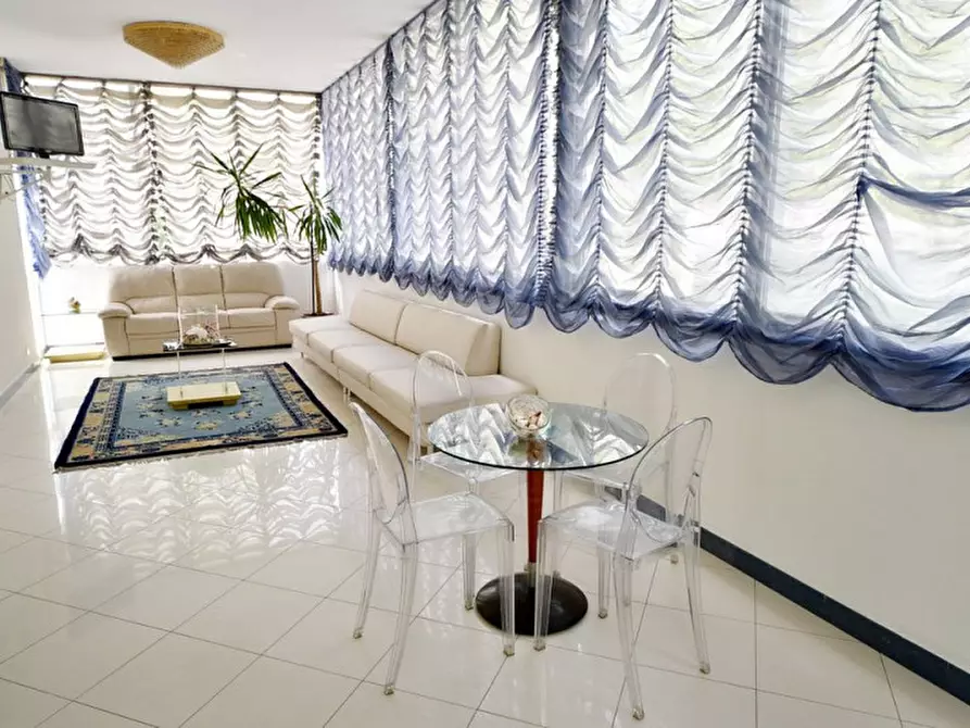 Immagine 3 di Hotel in affitto  in Viale Bari a Rimini