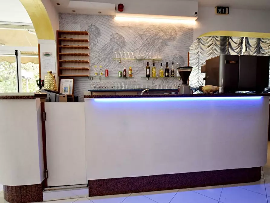 Immagine 5 di Hotel in affitto  in Viale Bari a Rimini