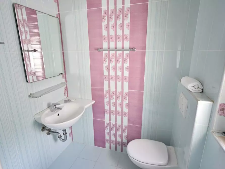 Immagine 8 di Hotel in affitto  in Viale Bari a Rimini