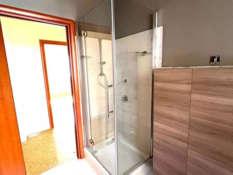 Immagine 4 di Appartamento in vendita  in via puccini a Palermo