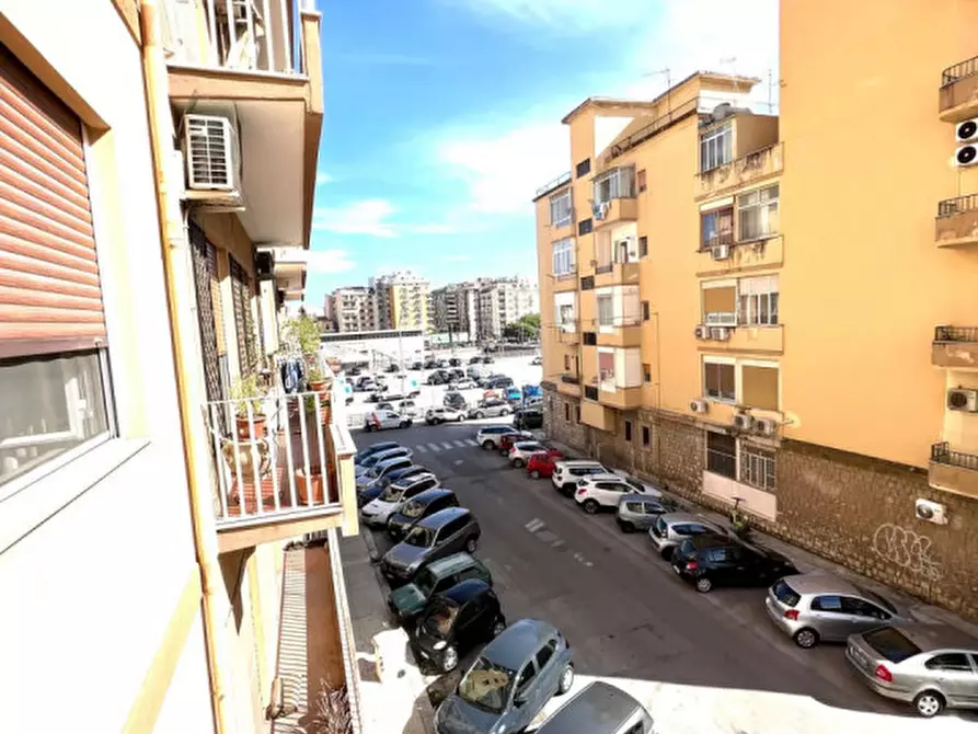 Immagine 9 di Appartamento in vendita  in via puccini a Palermo