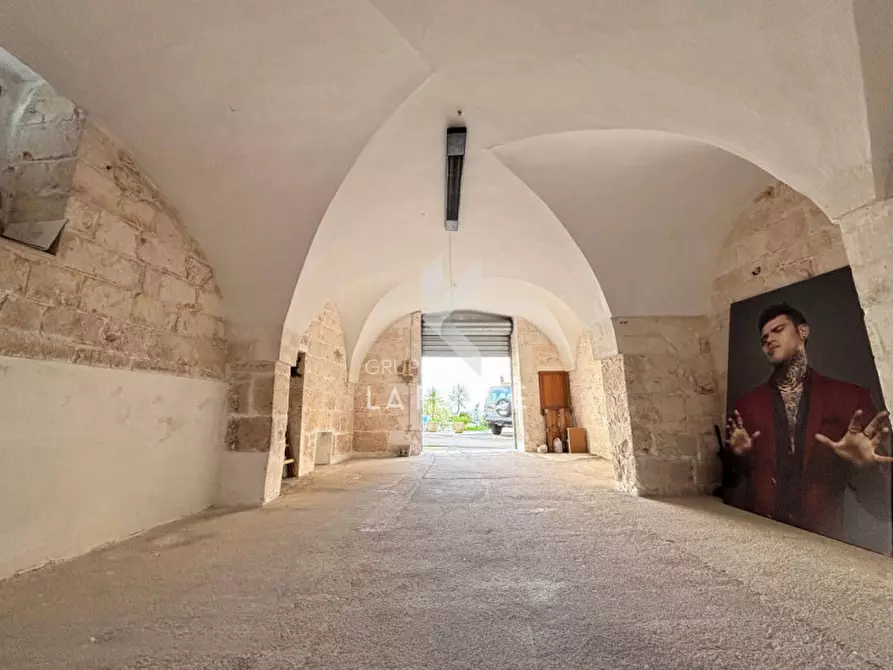 Immagine 11 di Garage in vendita  in VICO IV VALLE D'ITRIA,7 a Martina Franca
