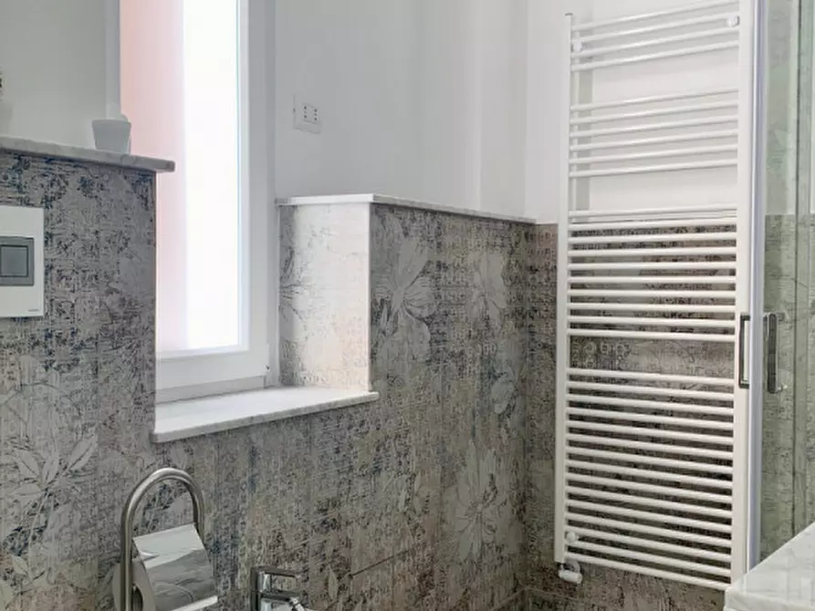 Immagine 34 di Appartamento in affitto  in Via Paleocapa a Genova