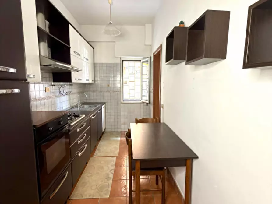 Immagine 4 di Appartamento in vendita  in Via Masurio Sabino a Roma