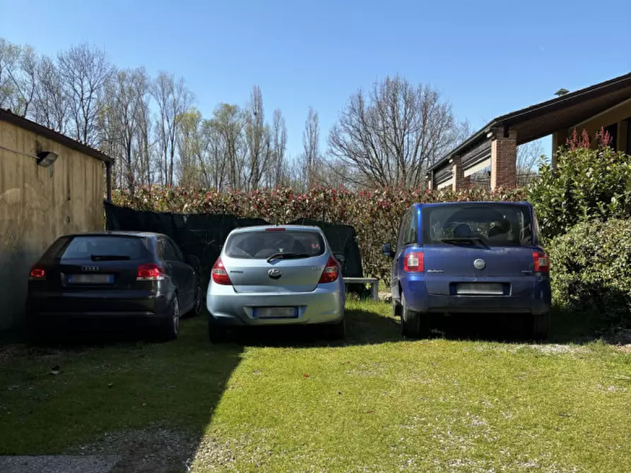 Immagine 30 di Appartamento in vendita  in Strada Salvador Allende, 23 a Torrile