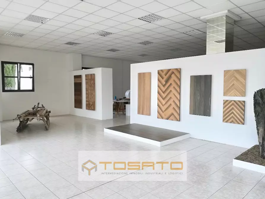 Immagine 1 di Negozio in affitto  a Cerea