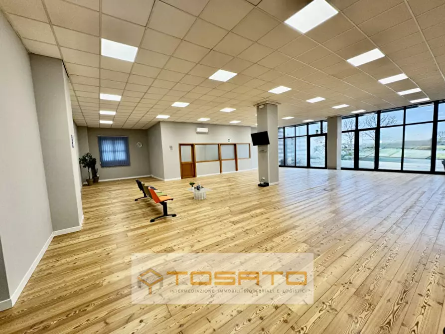 Immagine 3 di Negozio in affitto  a Cerea