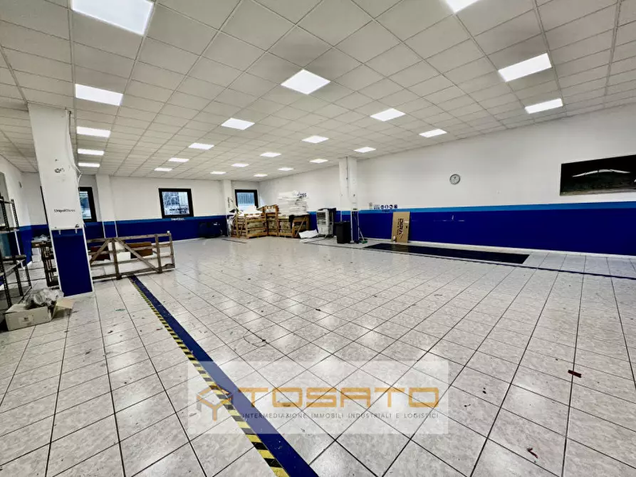 Immagine 8 di Negozio in affitto  a Cerea