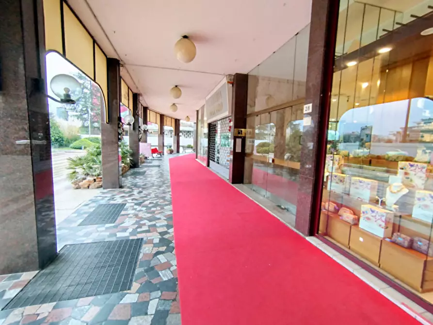 Immagine 2 di Appartamento in vendita  in VIA VOLTA a Abano Terme