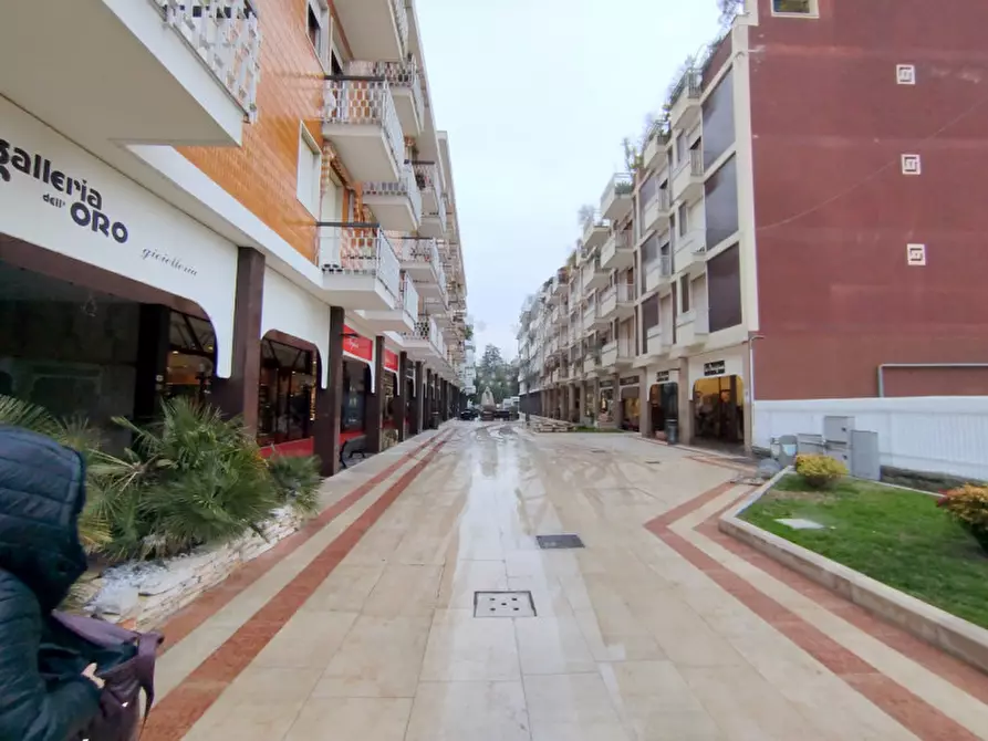 Immagine 4 di Appartamento in vendita  in VIA VOLTA a Abano Terme