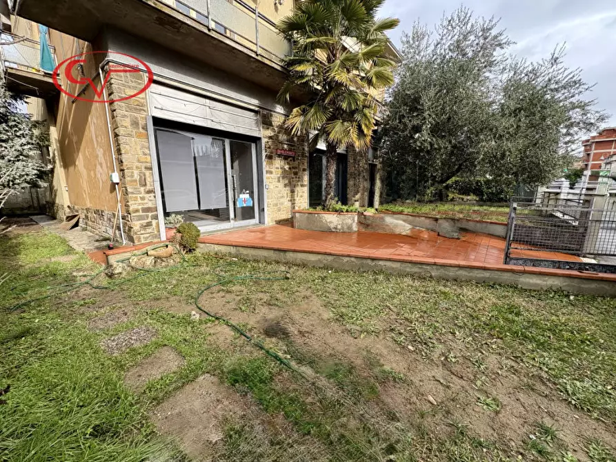 Immagine 1 di Attività commerciale in affitto  in Viale Europa a Terranuova Bracciolini