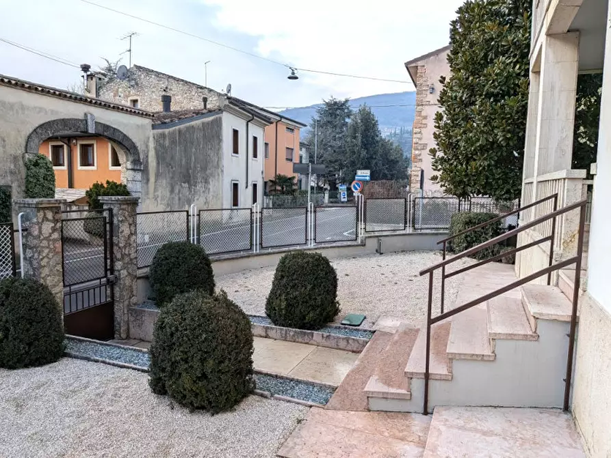 Immagine 1 di Casa bifamiliare in vendita  in via marconi 27 a Grezzana