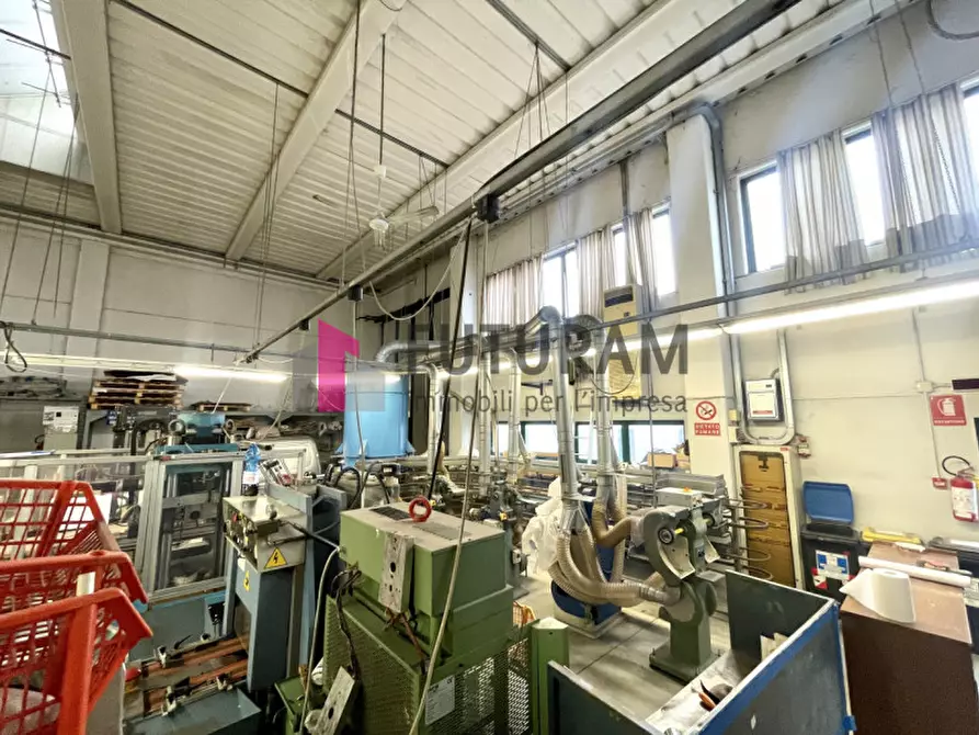 Immagine 15 di Capannone industriale in vendita  in VIA ROMA 1 a Fosso'