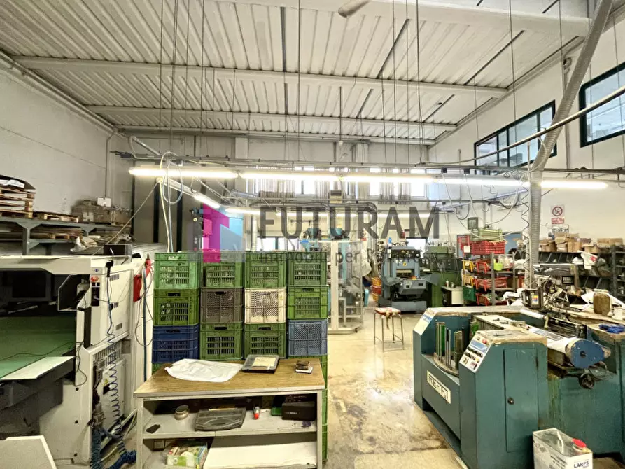 Immagine 25 di Capannone industriale in affitto  in VIA ROMA 1 a Fosso'