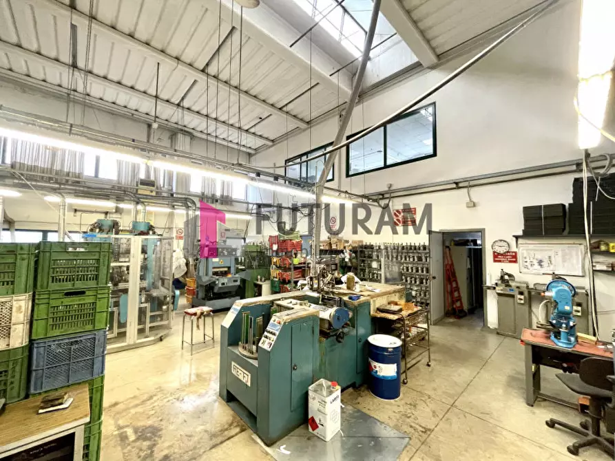 Immagine 26 di Capannone industriale in affitto  in VIA ROMA 1 a Fosso'