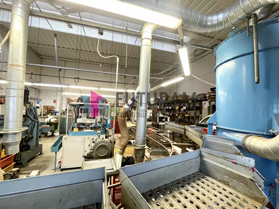 Immagine 33 di Capannone industriale in affitto  in VIA ROMA 1 a Fosso'