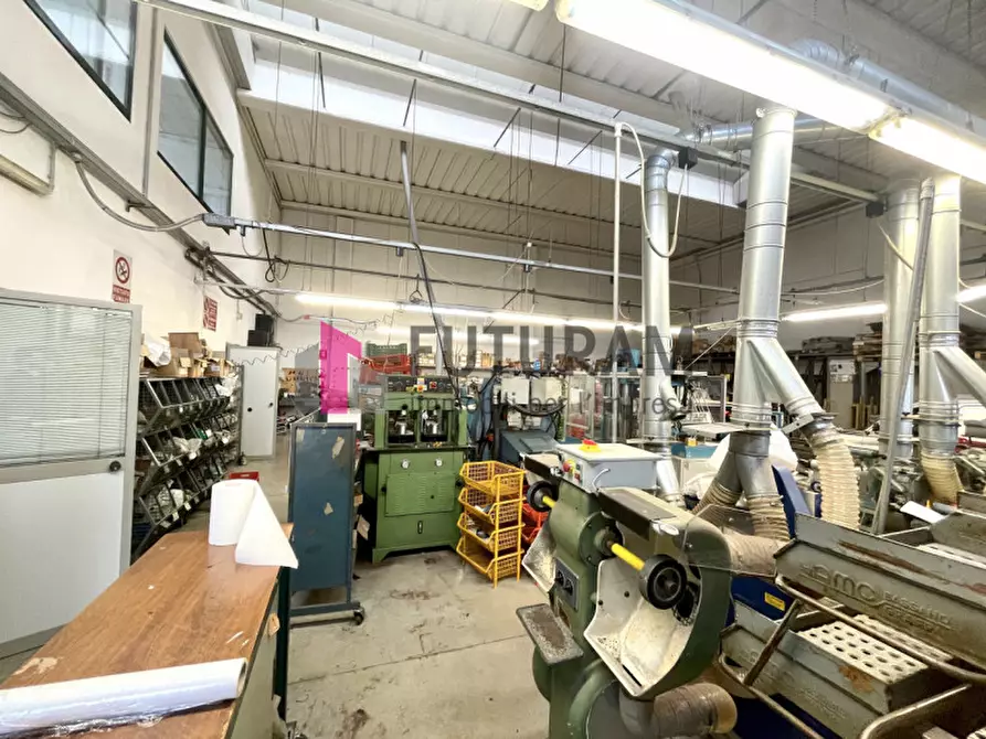 Immagine 36 di Capannone industriale in affitto  in VIA ROMA 1 a Fosso'